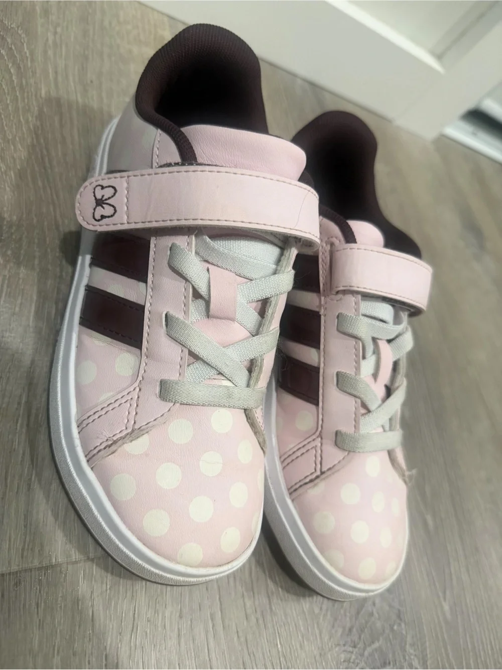 Kids Addidas Disney Pink Polka Dot Velcro Sneakers - Picture 3 of 5
